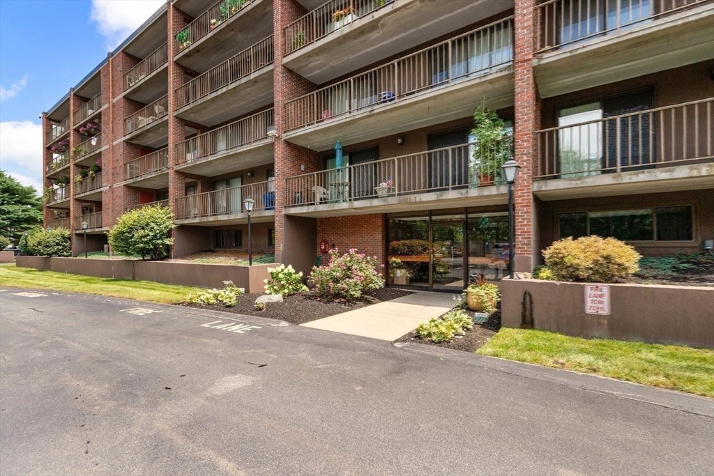 148 Marble St # 404 Property Photo 2