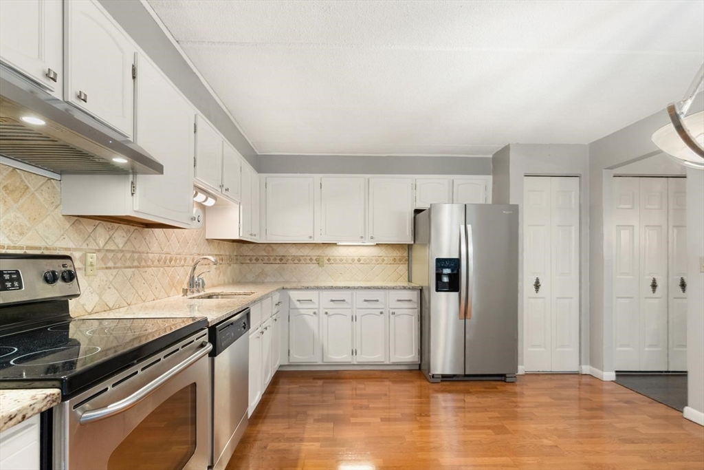 148 Marble St # 404 Property Photo 4