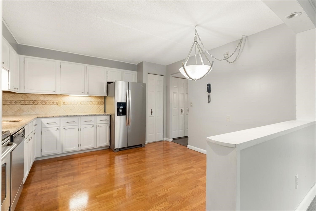 148 Marble St # 404 Property Photo 7