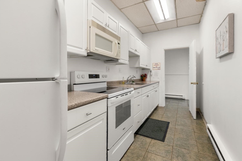 148 Marble St # 404 Property Photo 31