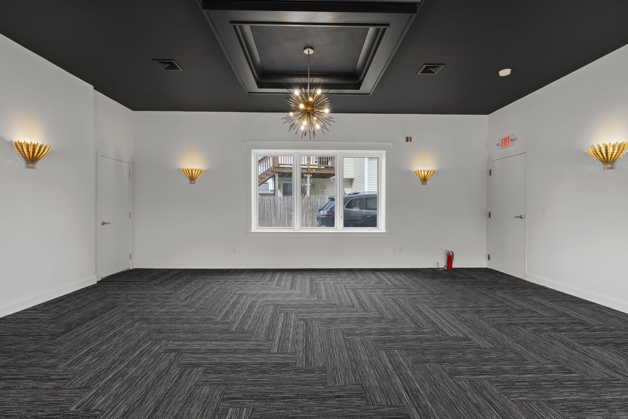 691 Fall River Avenue Property Photo 4