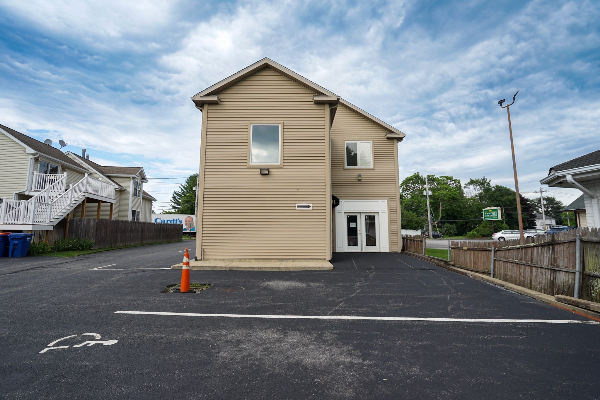 691 Fall River Avenue Property Photo 15