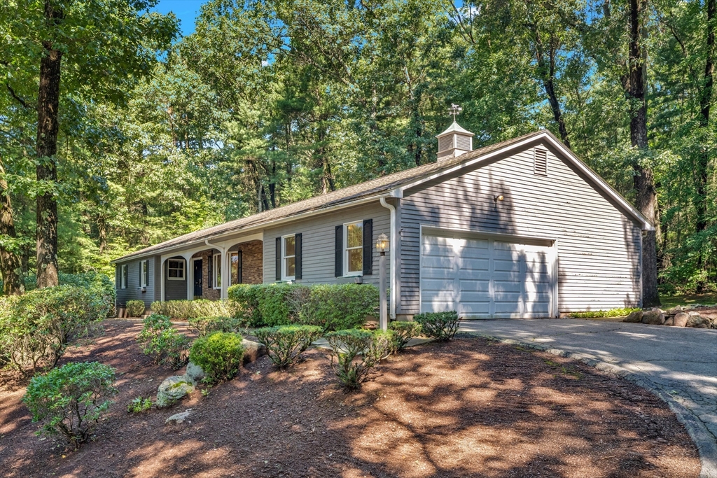 120 Green Tree Lane Property Photo 1