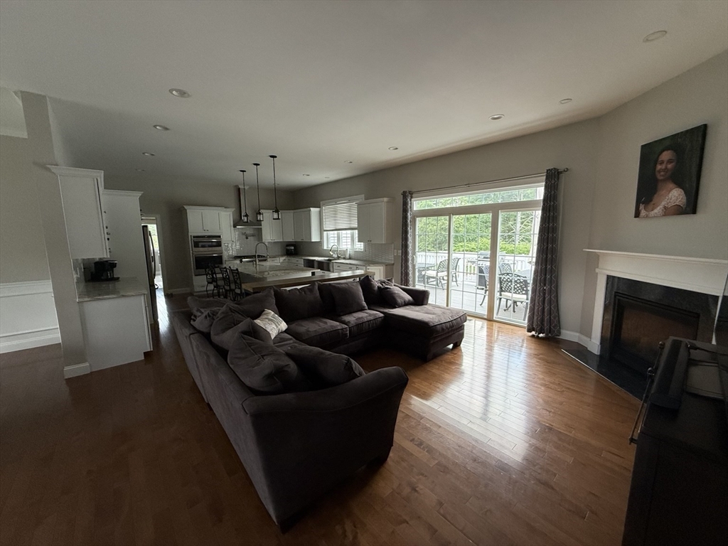 14 Stone Ridge Dr Property Photo 8