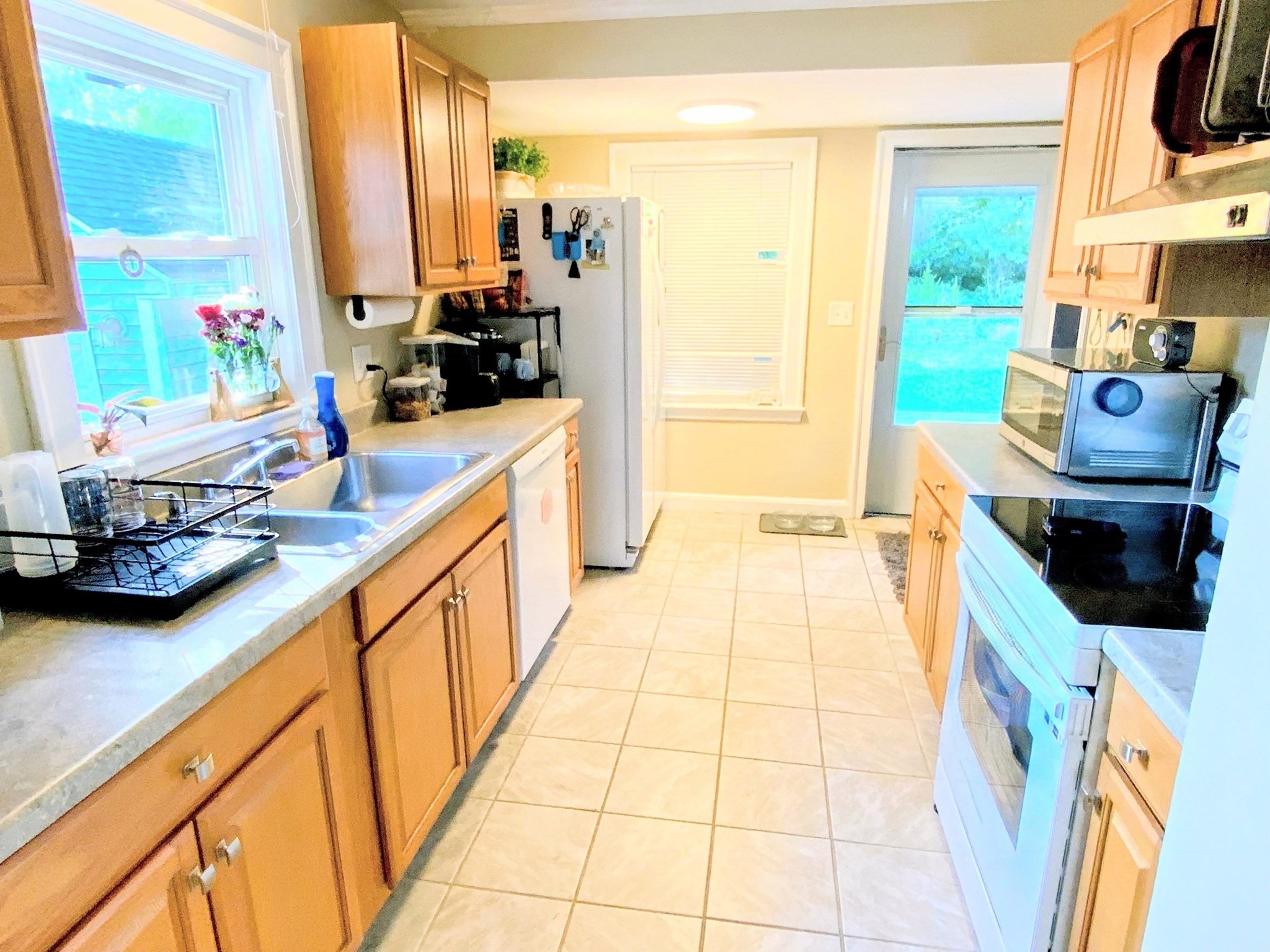 346 Old Connecticut Path Property Photo 8