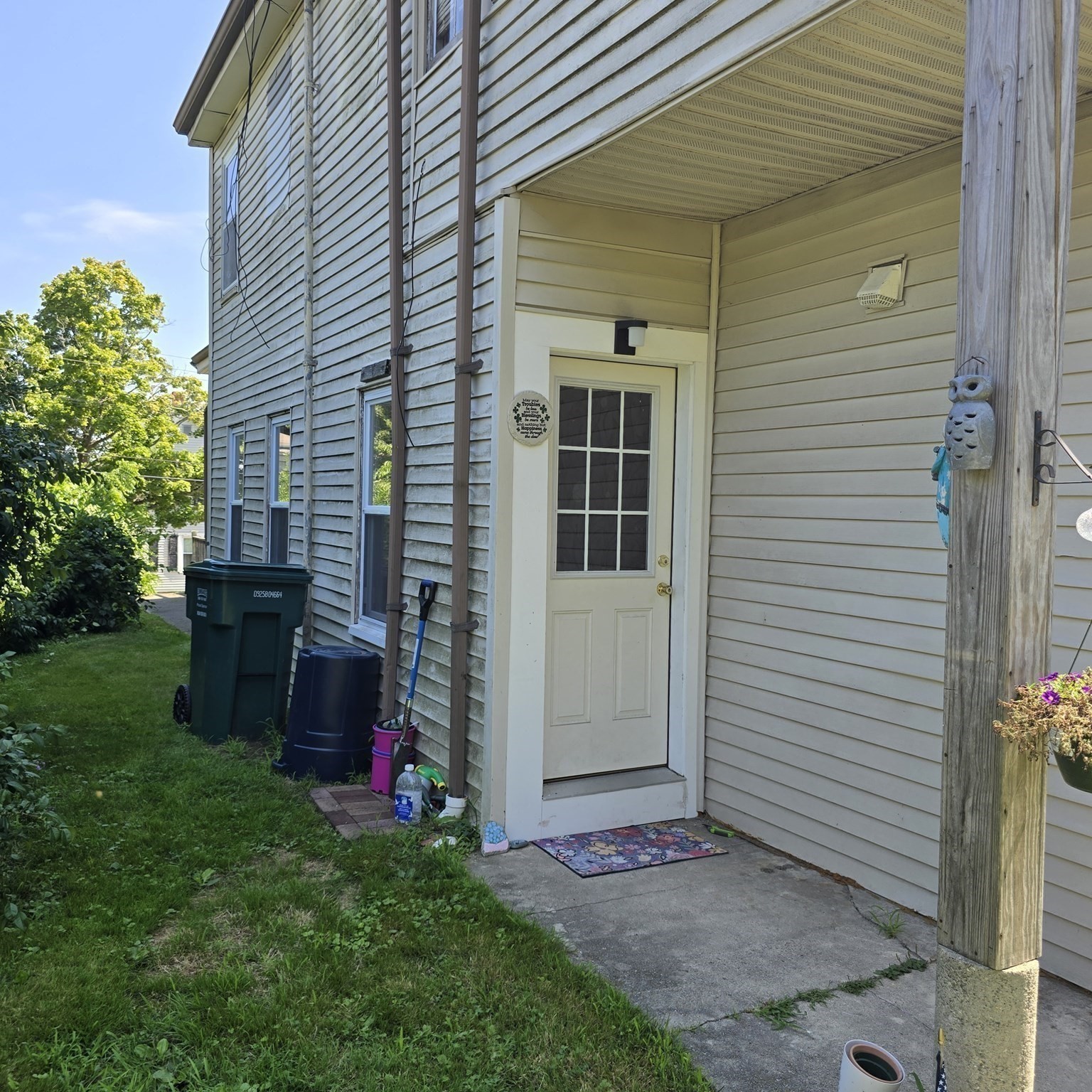 43 Mayflower St Property Photo 5