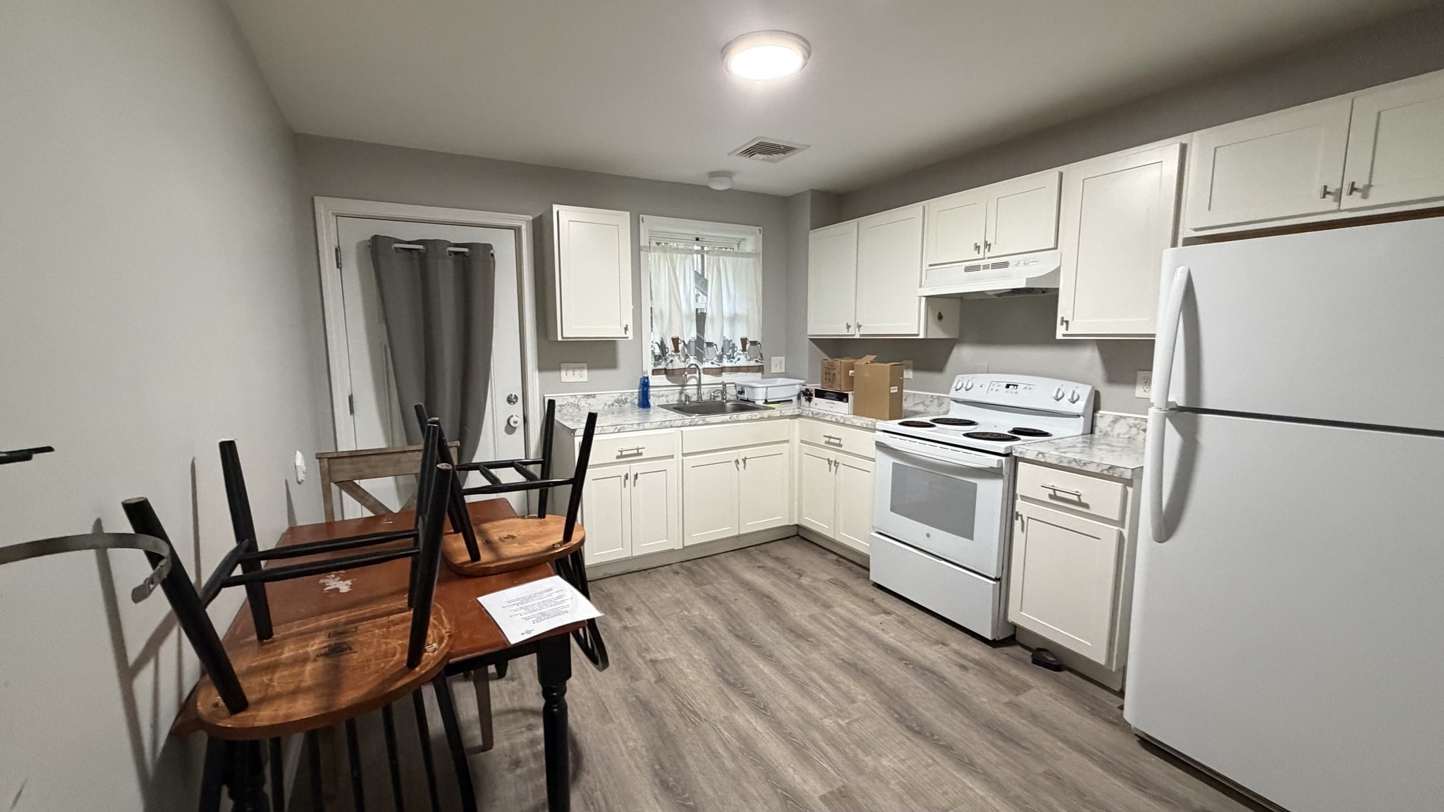 174 Locust St Property Photo 7