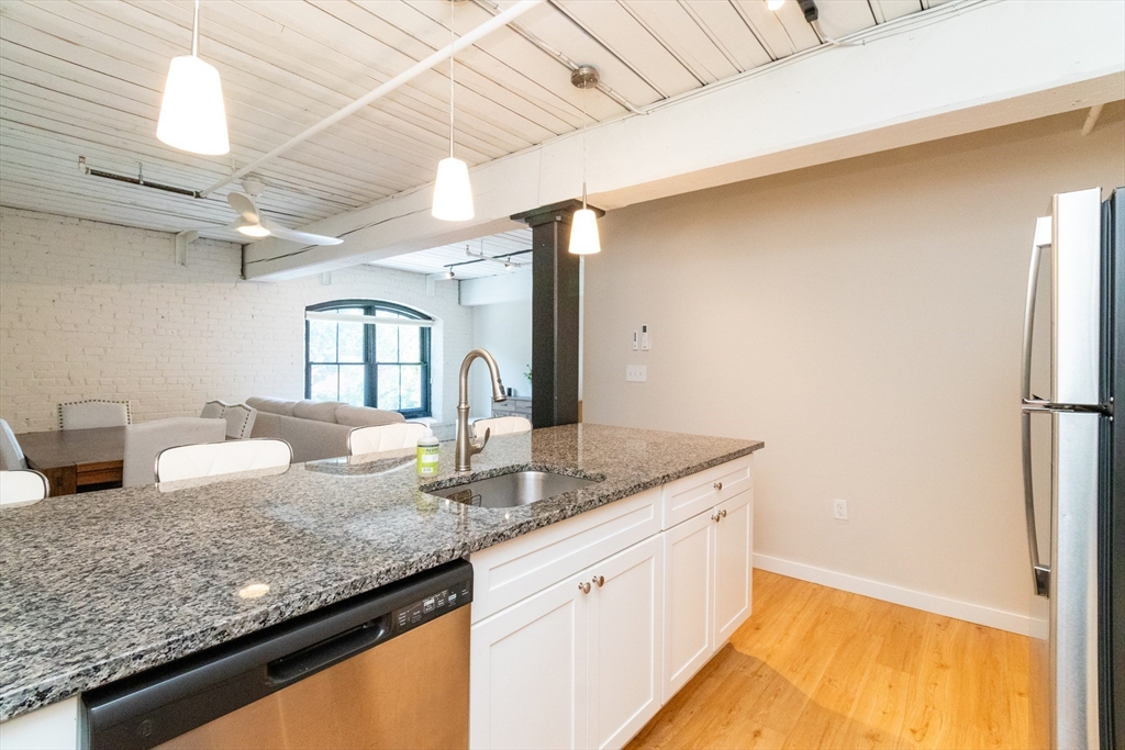 55 Sterling St # 205 Property Photo 6