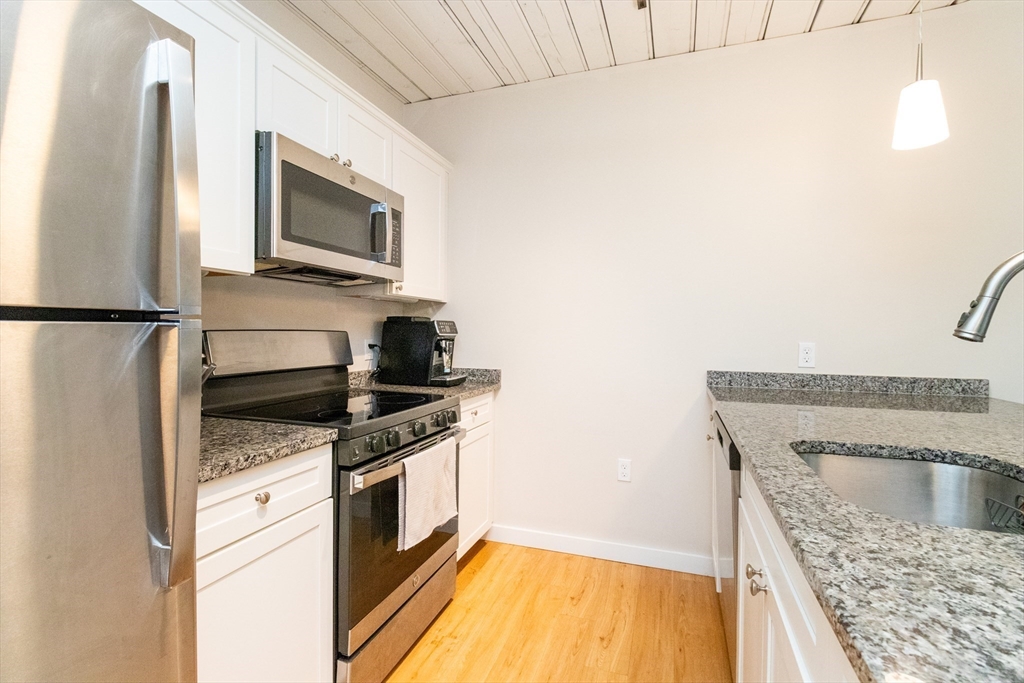 55 Sterling St # 205 Property Photo 18