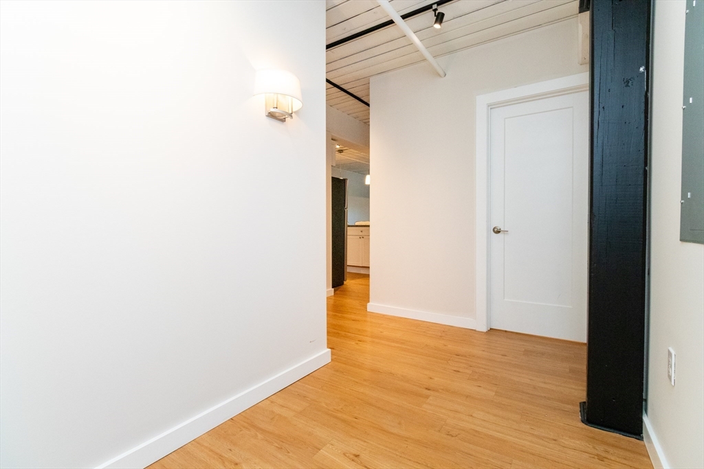 55 Sterling St # 205 Property Photo 23