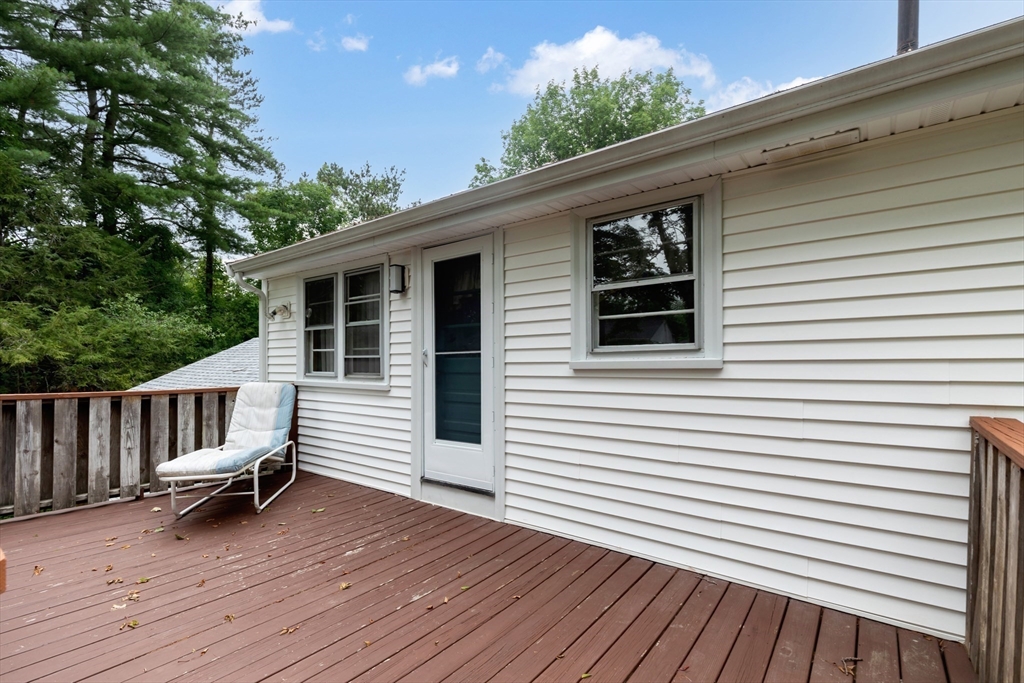 44 Ellis Circle Property Photo 6