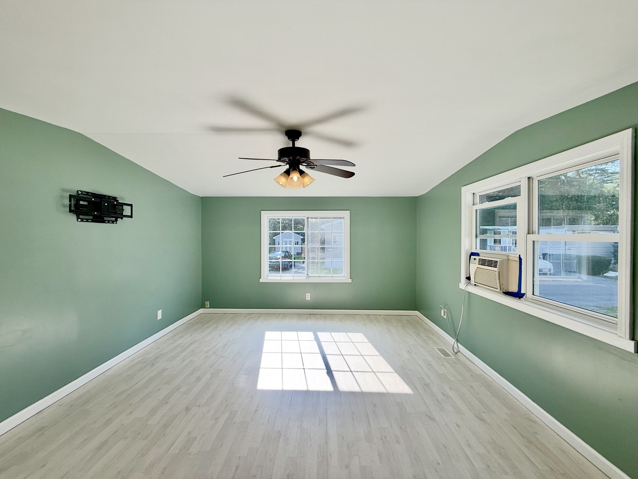 51 Monson Turnpike Rd # 1049 Property Photo 4