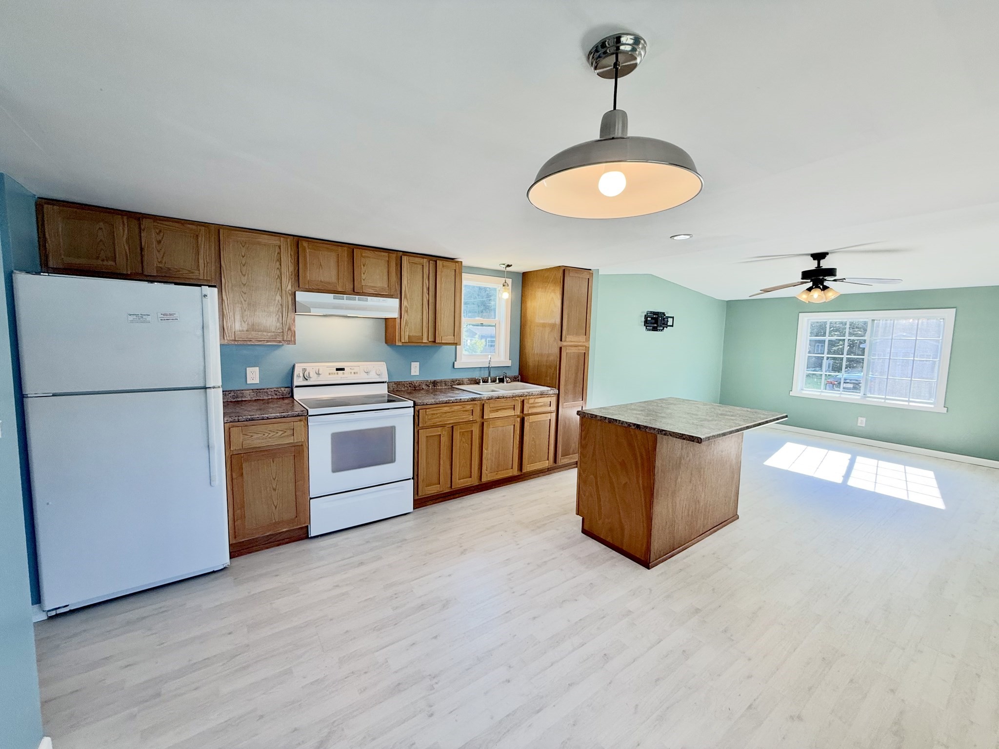 51 Monson Turnpike Rd # 1049 Property Photo 8
