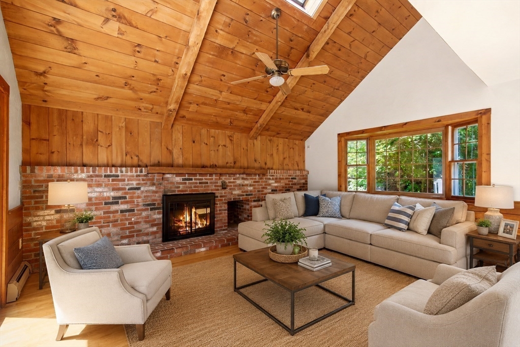 29 Sleepy Hollow Drive Property Photo 6