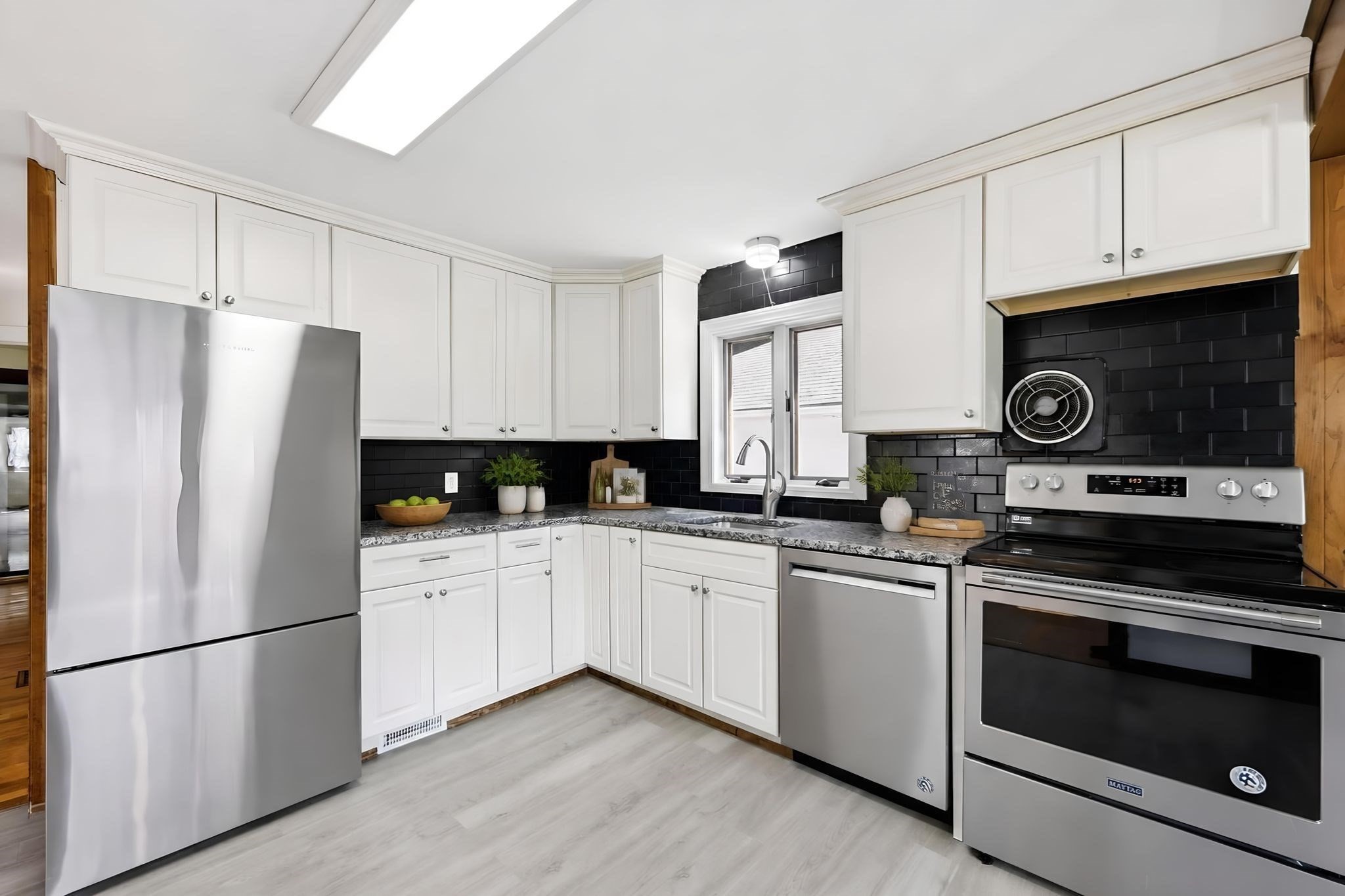 22 Dartmouth St Property Photo 8