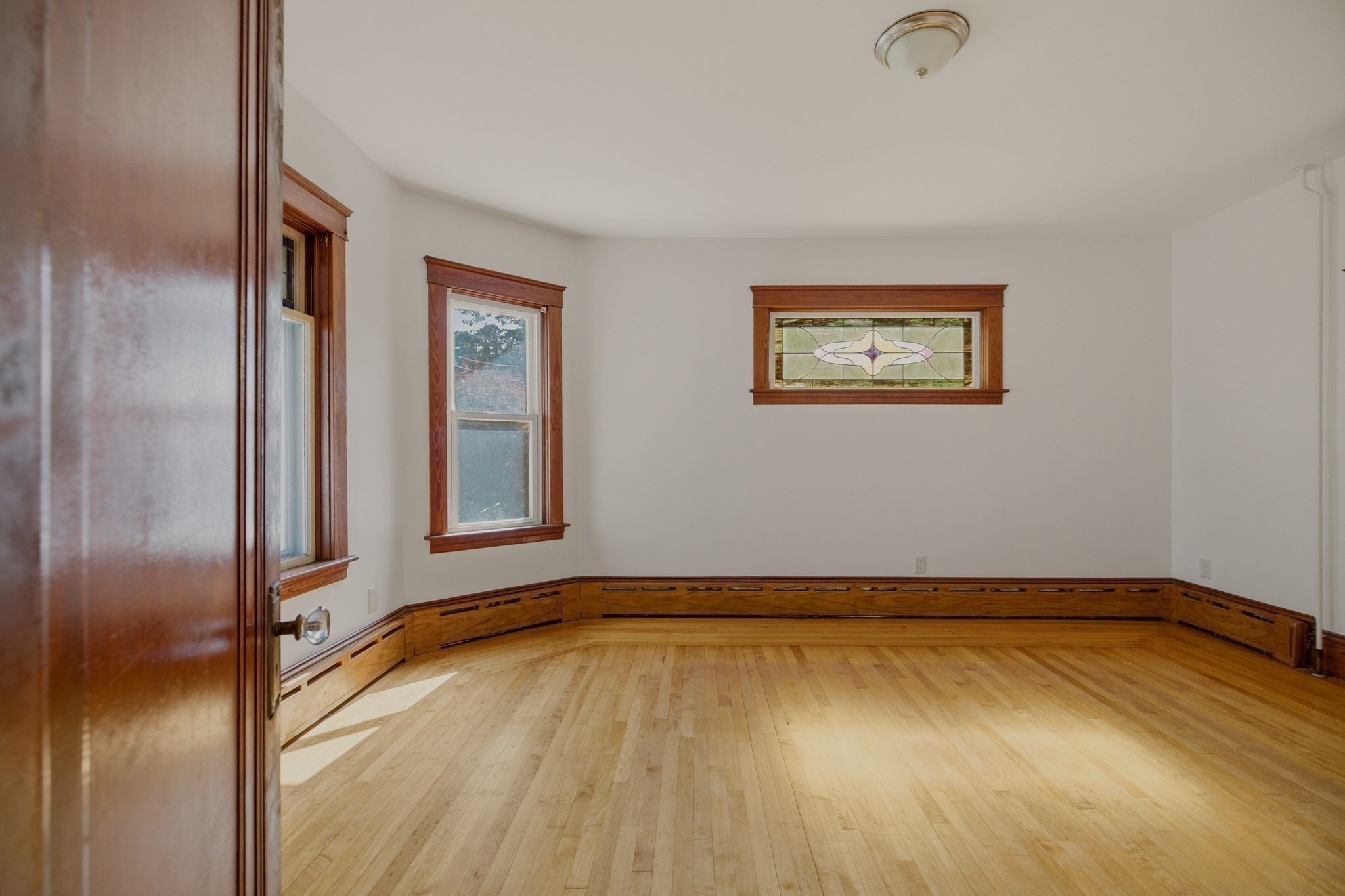345 Sprague St Property Photo 5