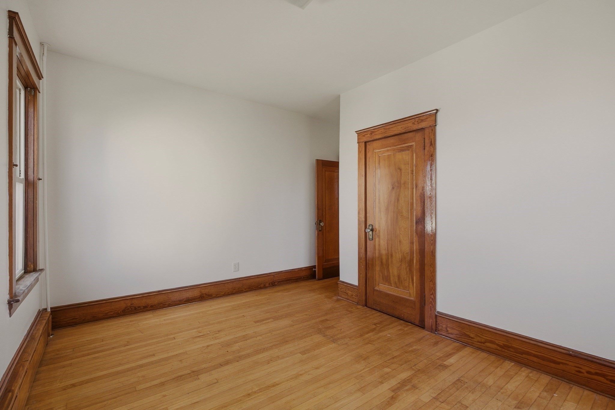 345 Sprague St Property Photo 8