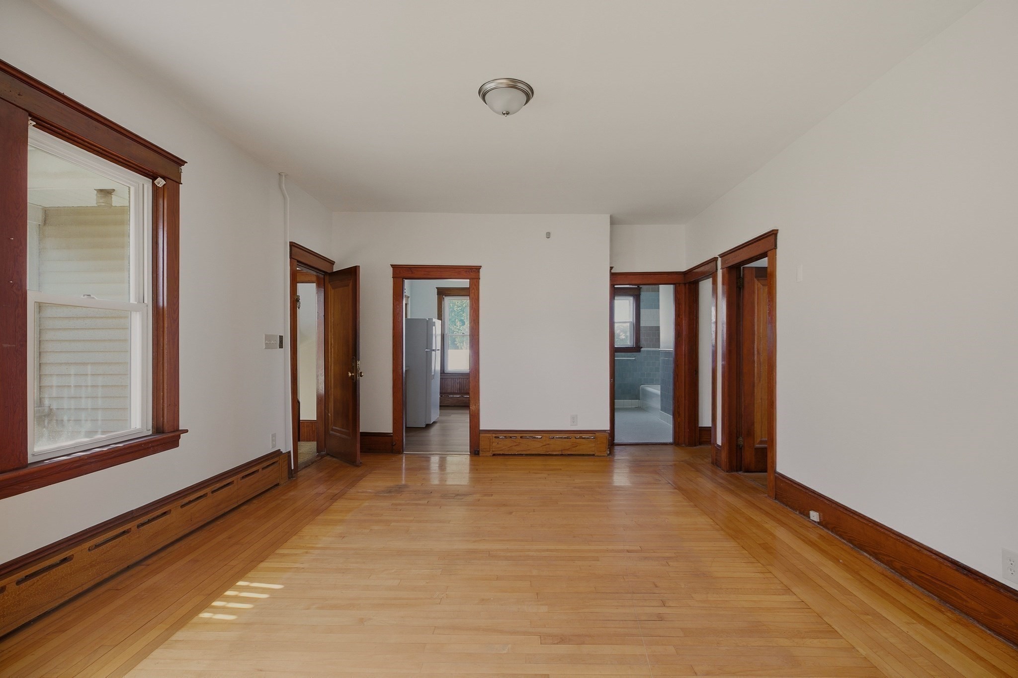 345 Sprague St Property Photo 11
