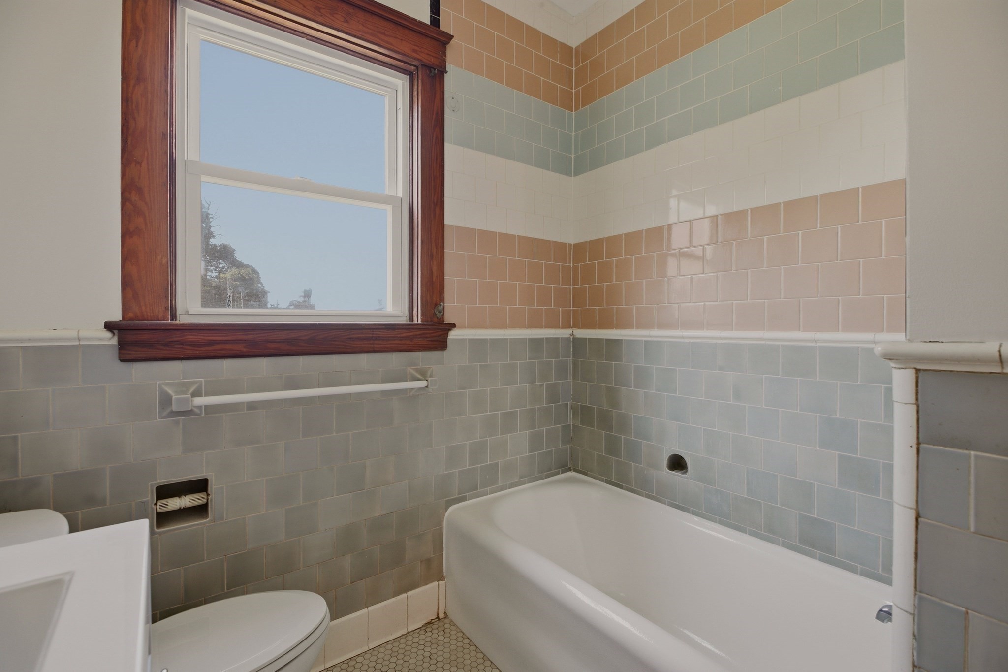 345 Sprague St Property Photo 15