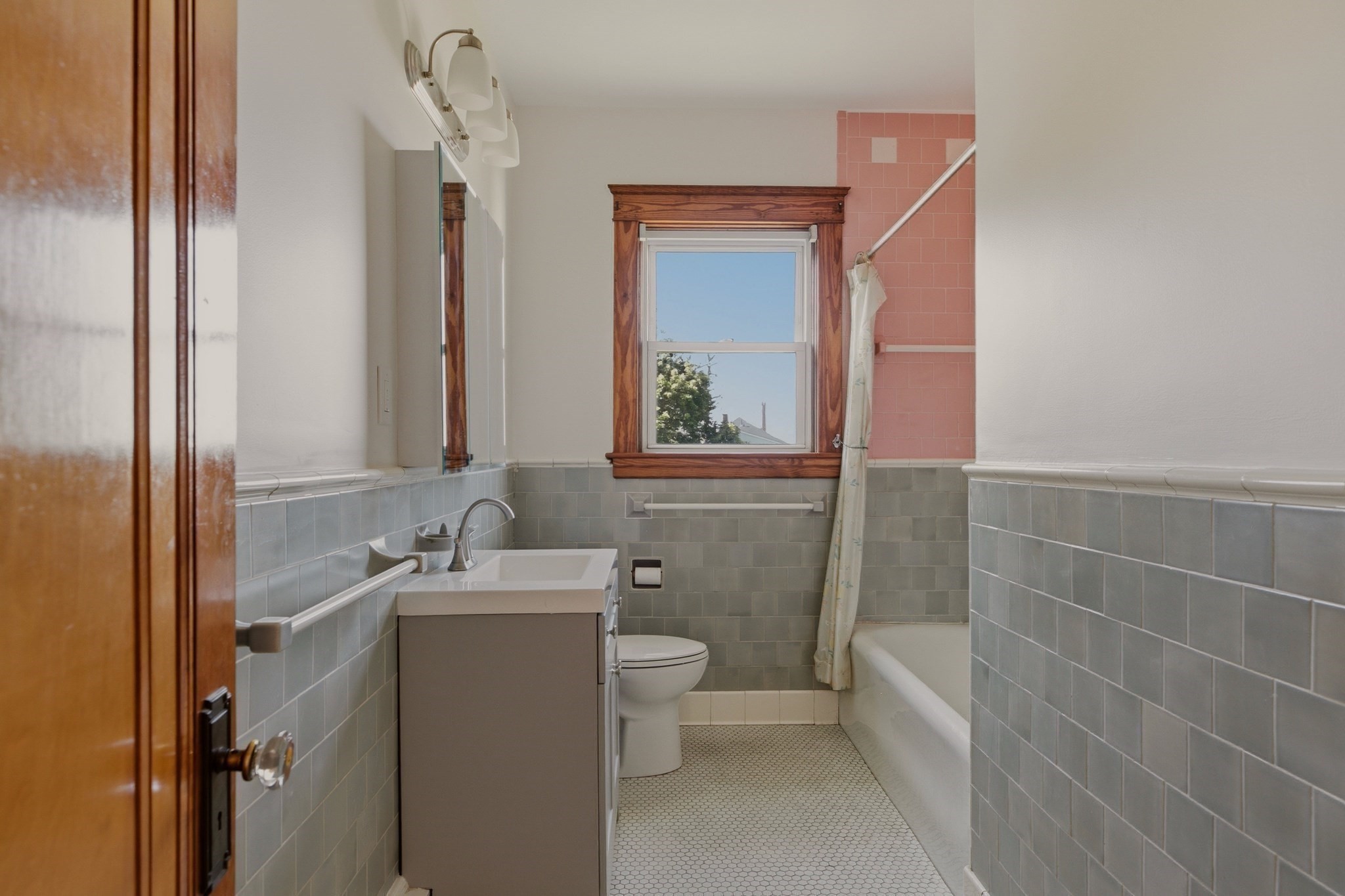 345 Sprague St Property Photo 31