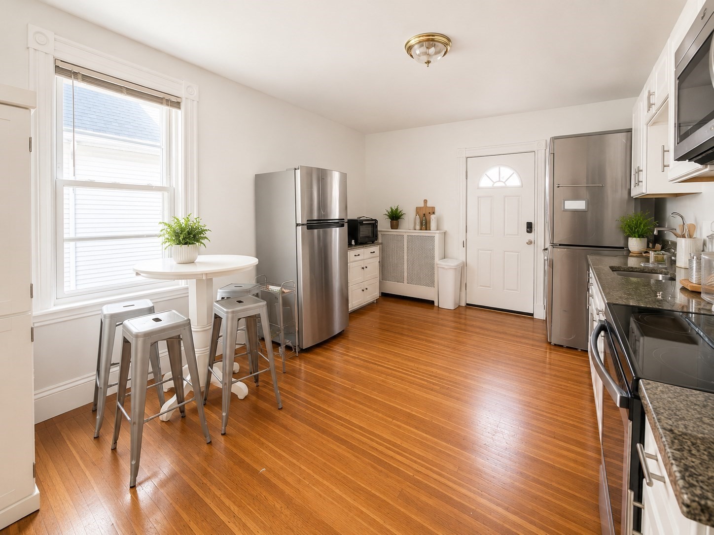 60 Bayswater St # 2 Property Photo 4