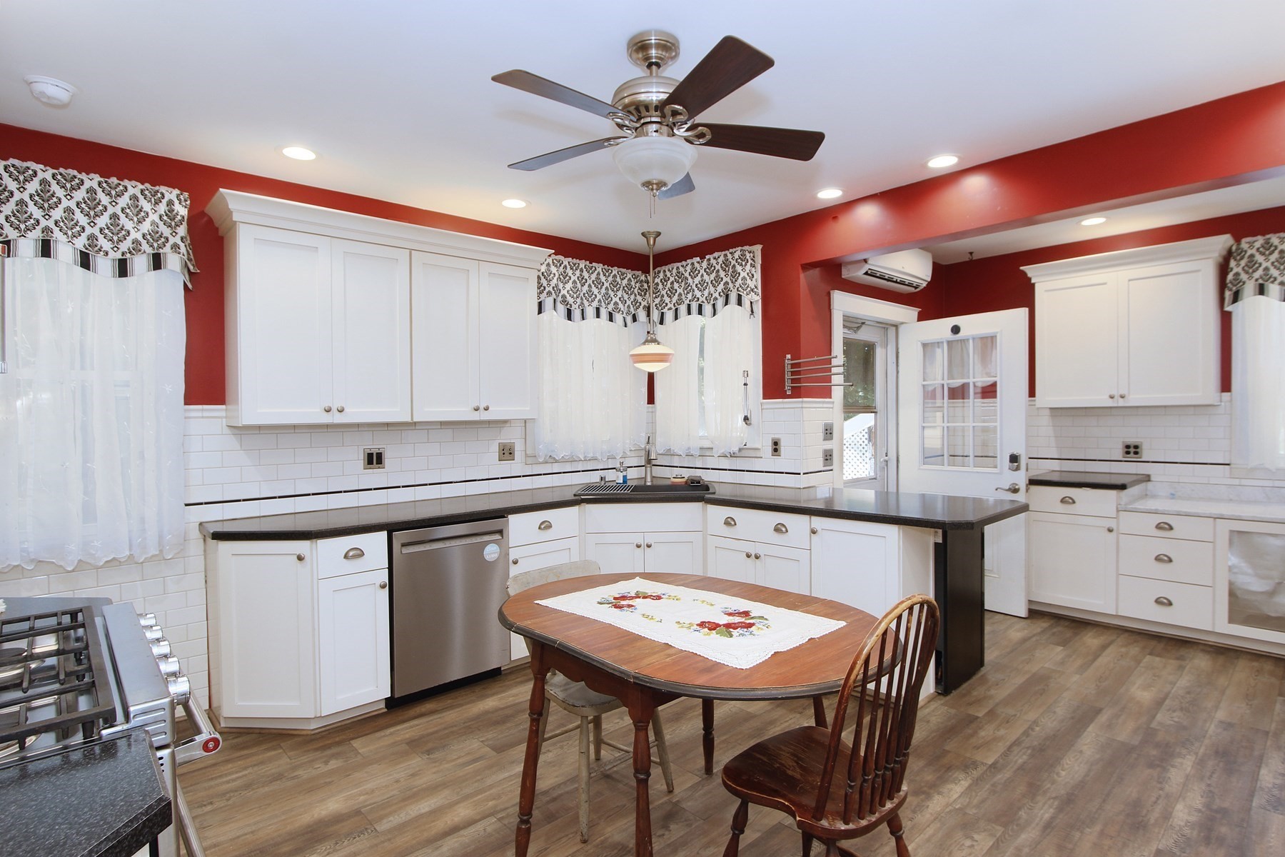35 Peirce Street Property Photo 15