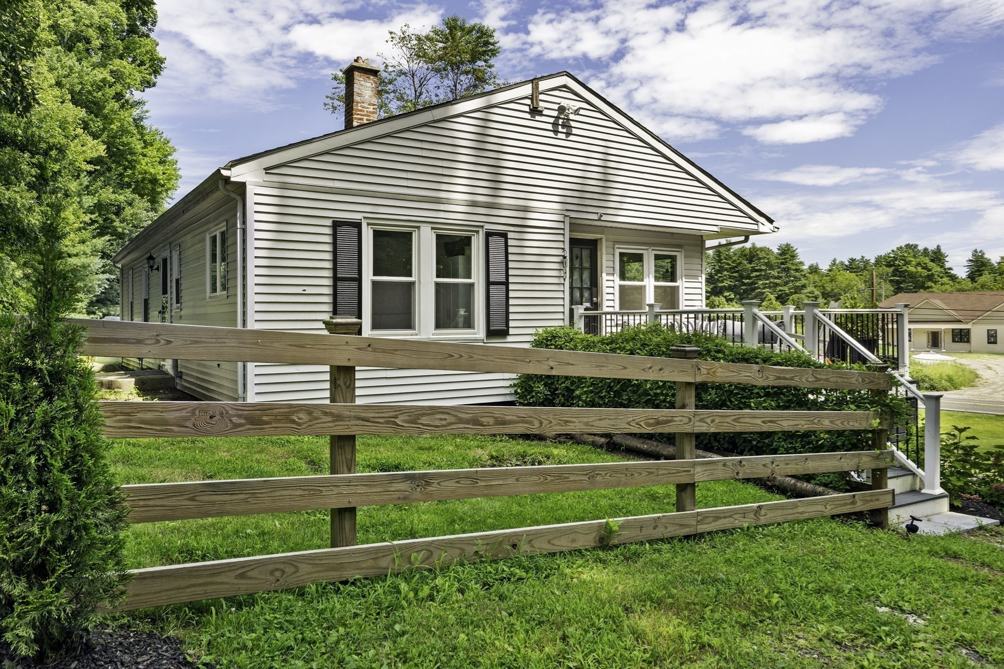 1535 Center Street Property Photo 5