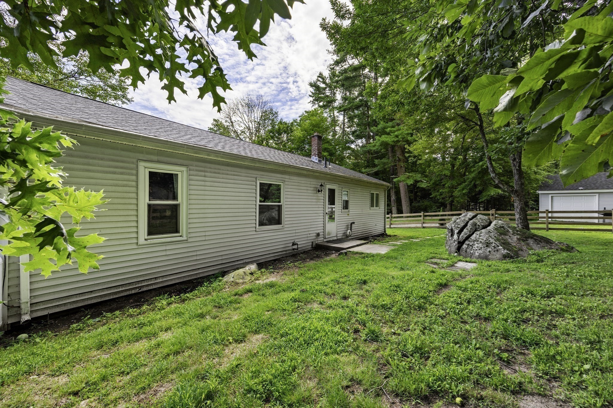 1535 Center Street Property Photo 8