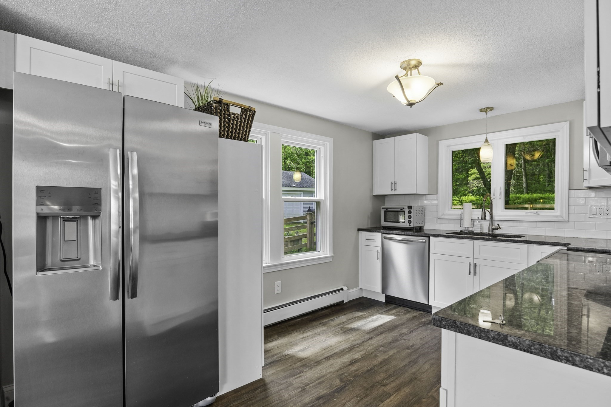 1535 Center Street Property Photo 9