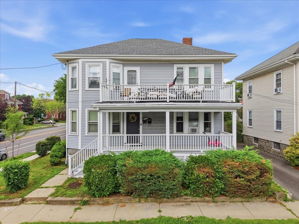 152 Davis St Property Photo 1
