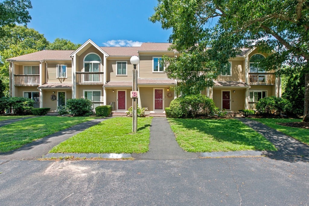 15 Denver Dr # B3 Property Photo 2