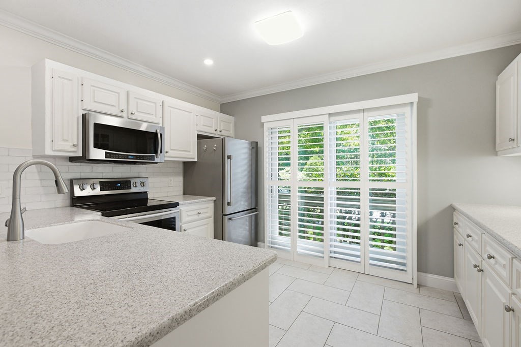 15 Denver Dr # B3 Property Photo 9