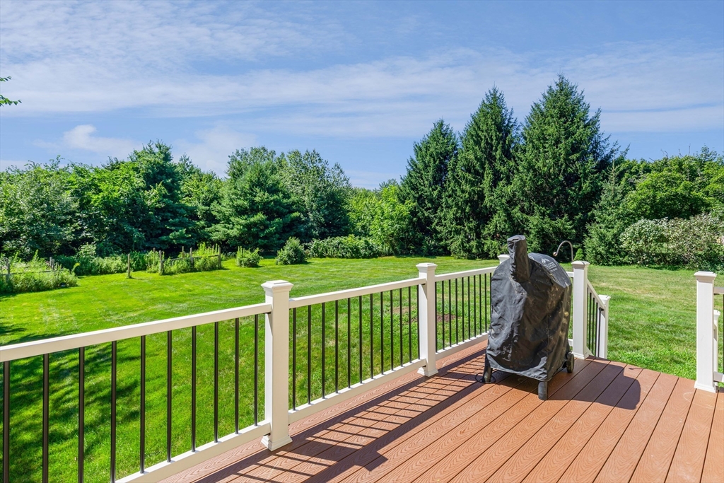 5 Locust Grove Property Photo 39