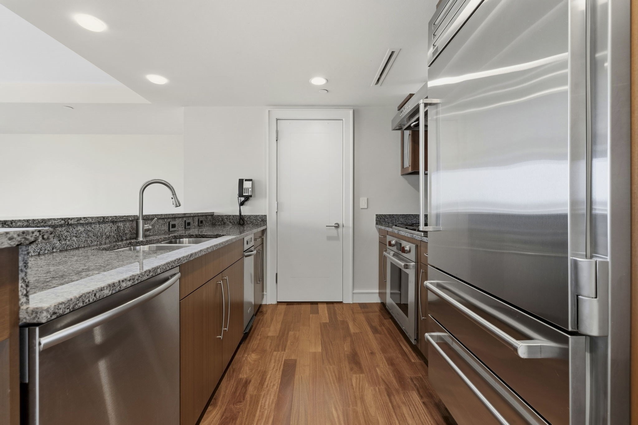 3 Battery Wharf # 3501 Property Photo 5