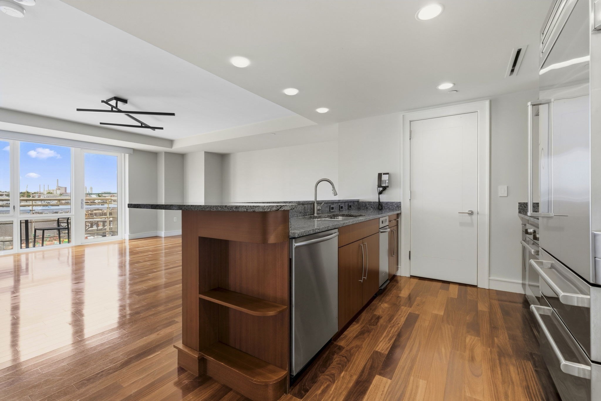 3 Battery Wharf # 3501 Property Photo 6