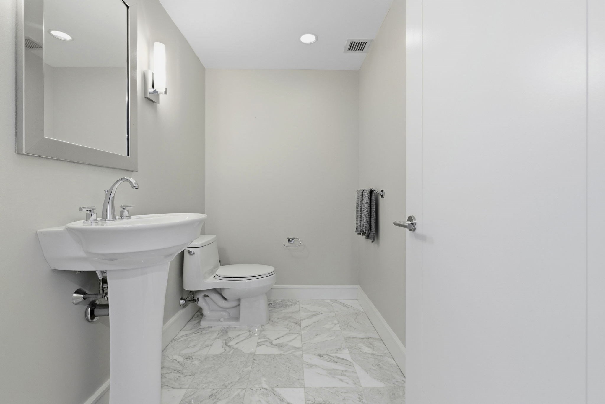 3 Battery Wharf # 3501 Property Photo 8