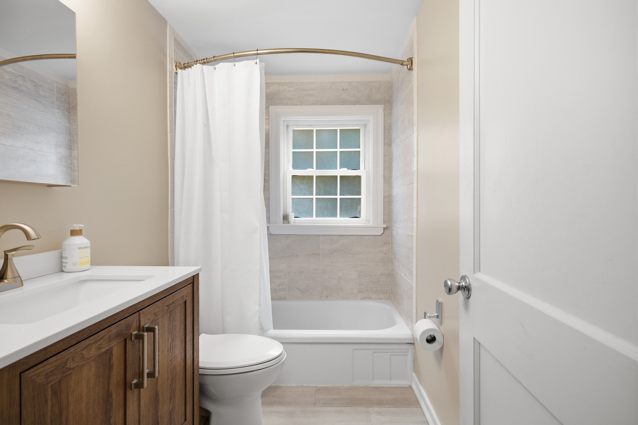127 Isabelle Property Photo 16