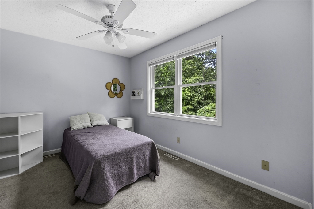 8 Cobb Ln Property Photo 21