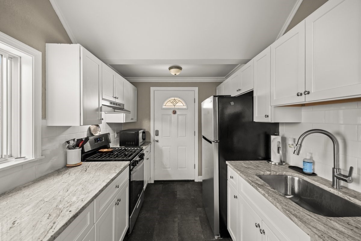315 Washington St Property Photo 4