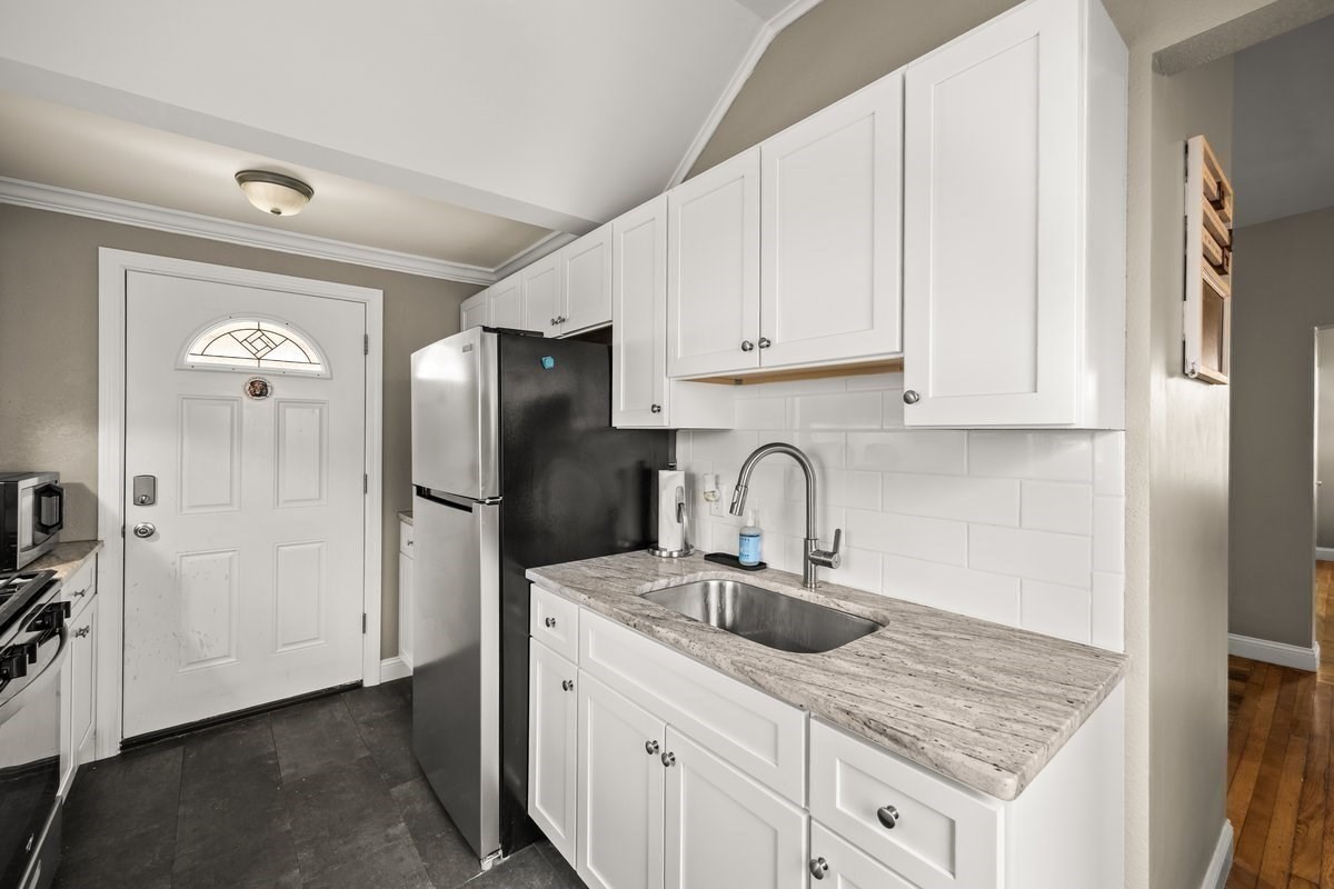 315 Washington St Property Photo 5