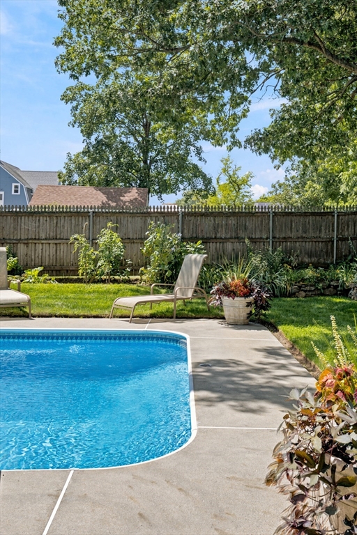 646 New Boston Rd Property Photo 36