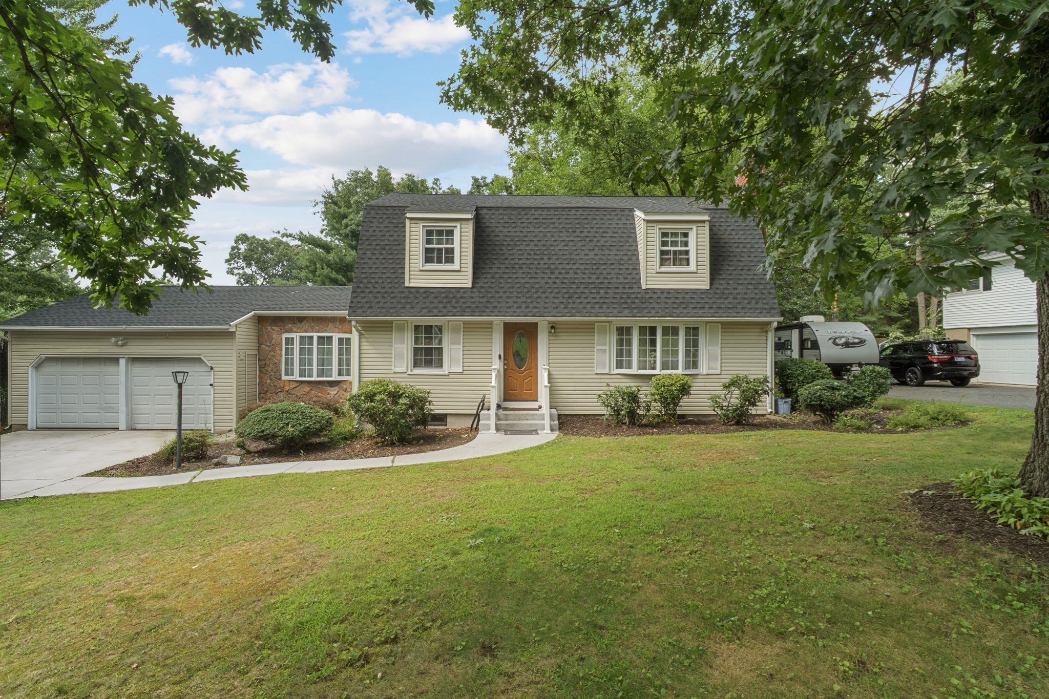 281 Newton Rd Property Photo 4