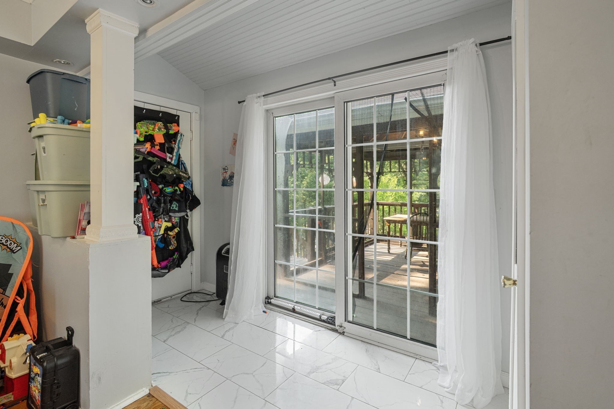 281 Newton Rd Property Photo 17