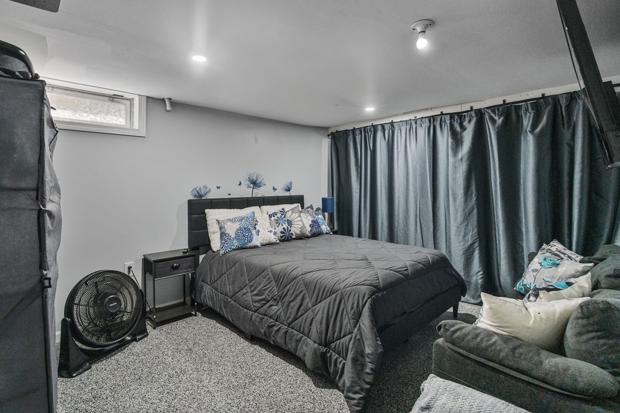 281 Newton Rd Property Photo 39