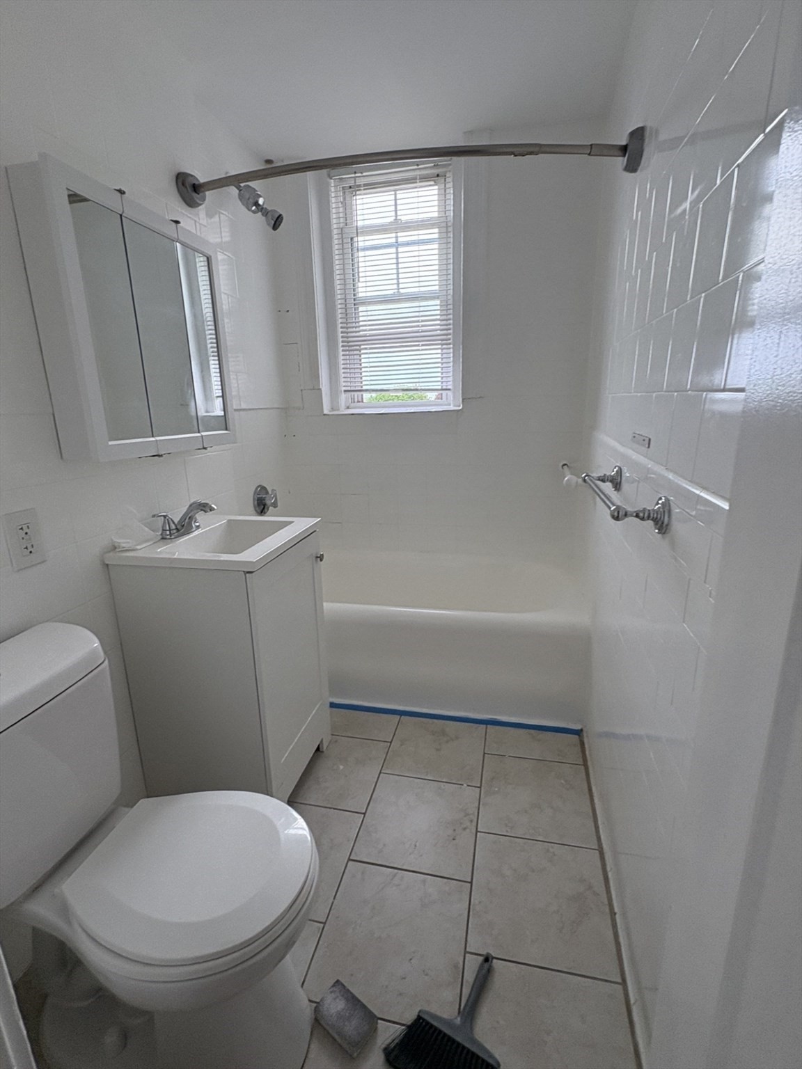 2 Webster # 24 Property Photo 3