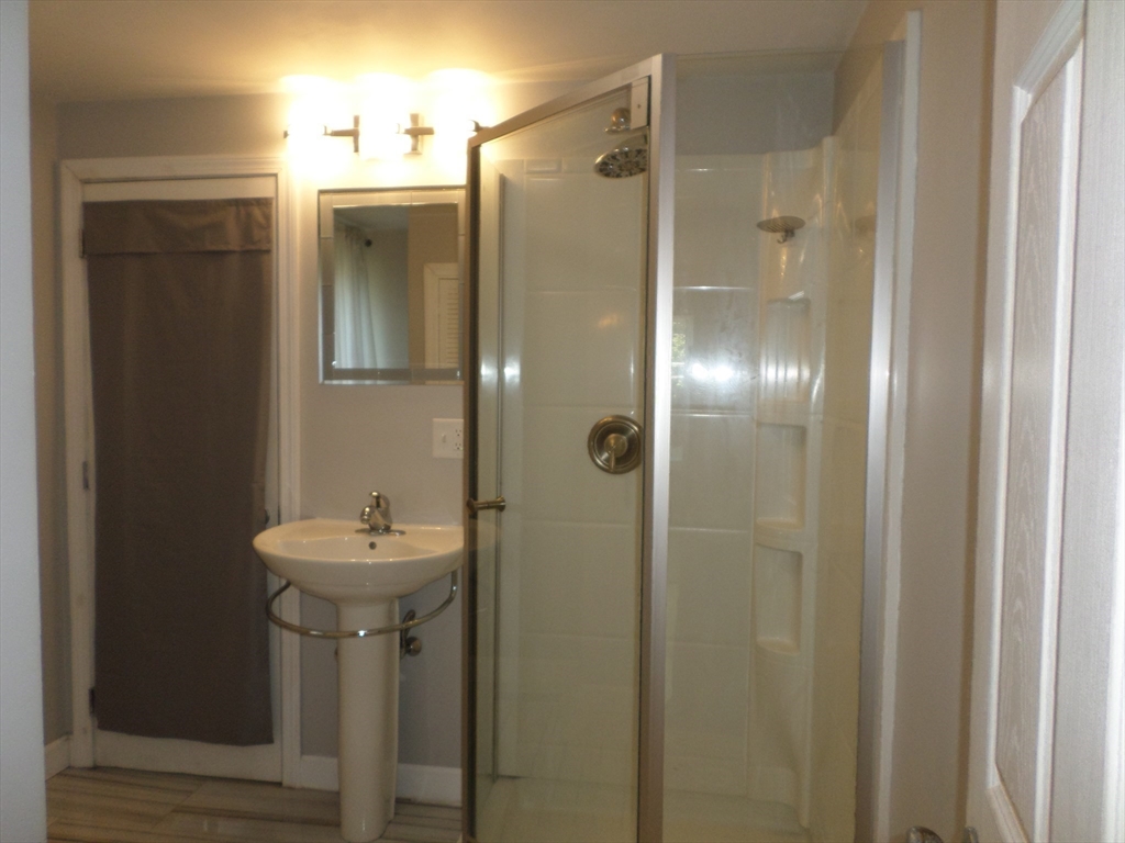 406 Lincoln Ave Property Photo 27
