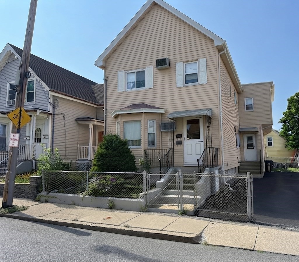 16 Carter St Property Photo 2