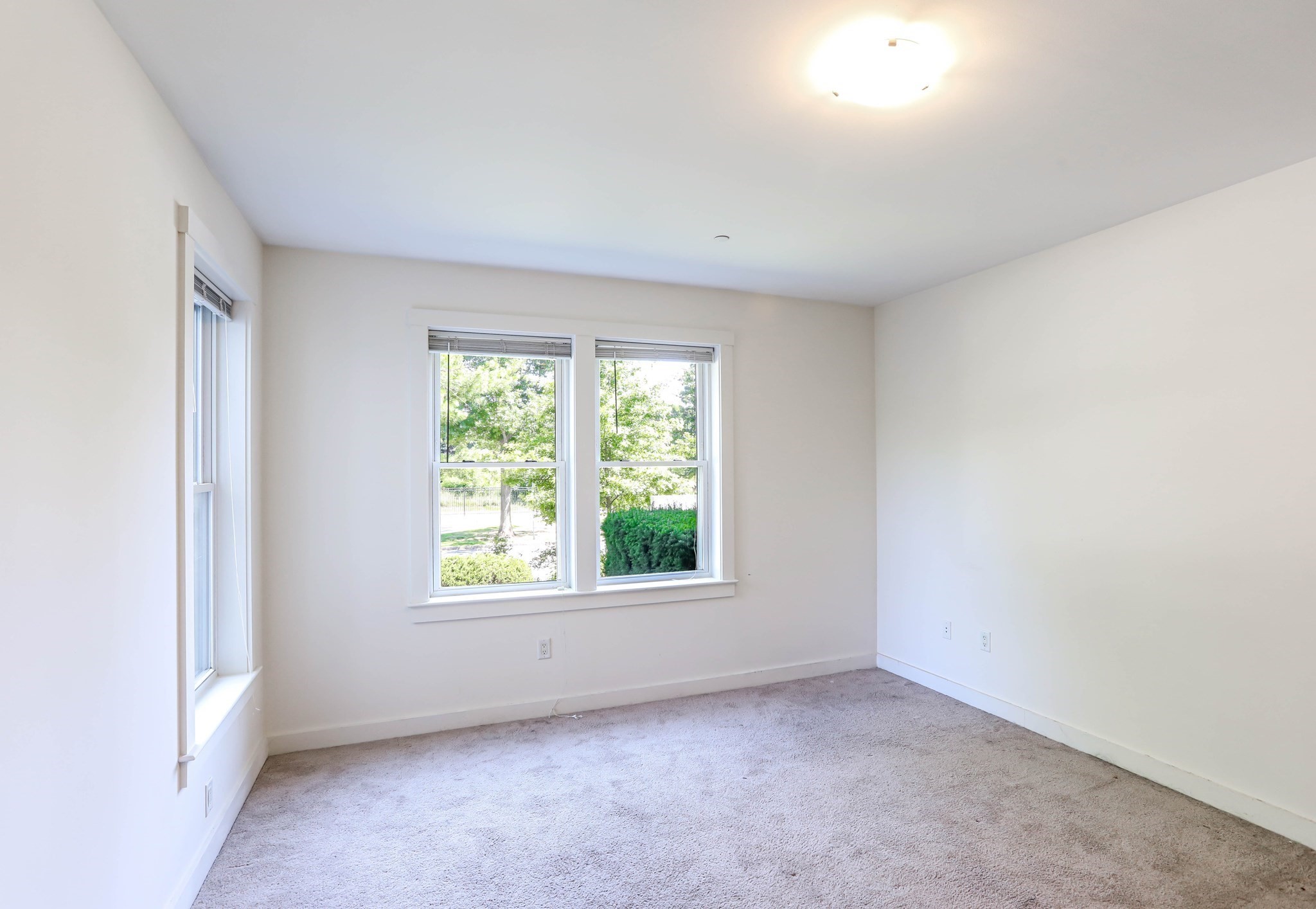 87 New # 302 Property Photo 10