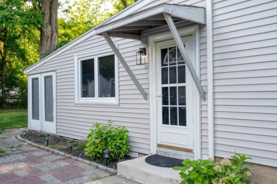 502 Summer St Property Photo 3