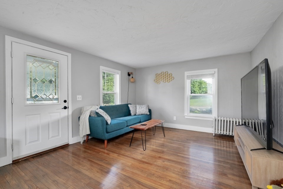 502 Summer St Property Photo 14